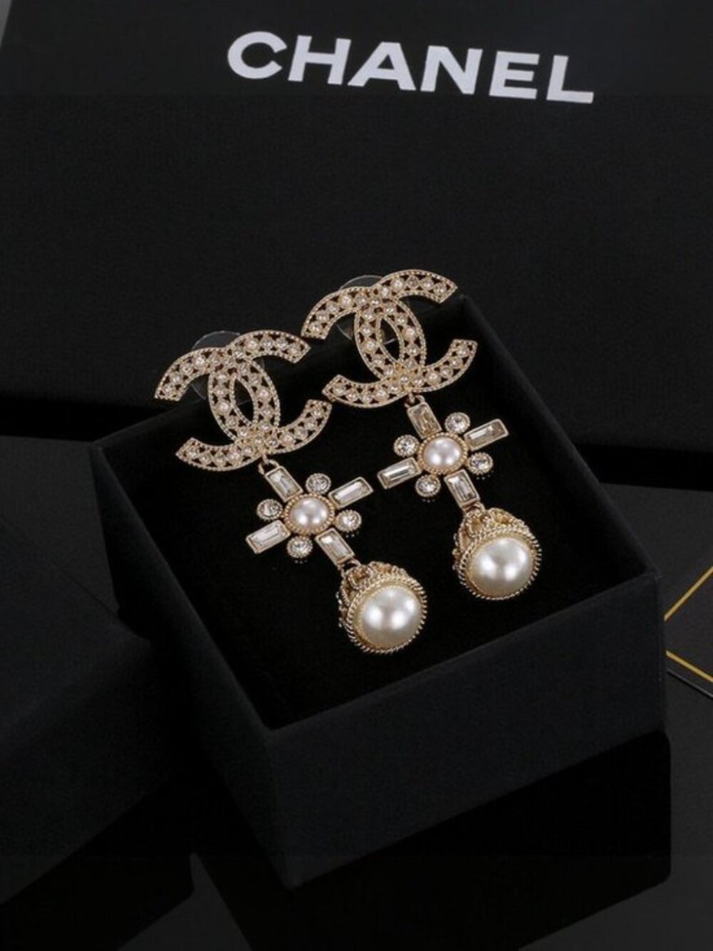 🧊Chanel earrings